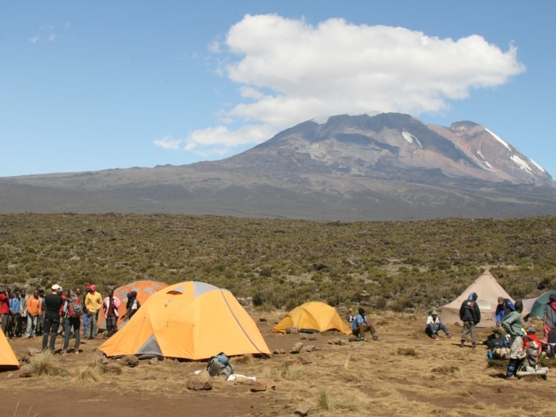 Zeltcamp mit Blick auf Kilimanjaro 
